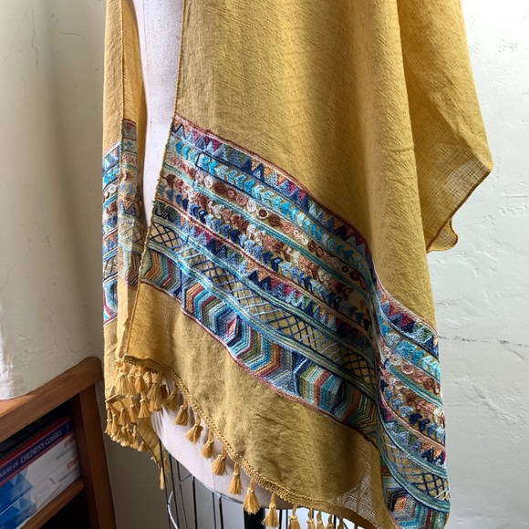 BOHO Tassel Kimono - Picture 9 of 14